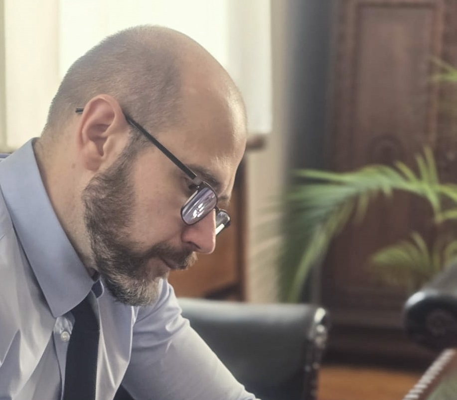 Депутати обсъждат законови промени за отстраняване на Сарафов