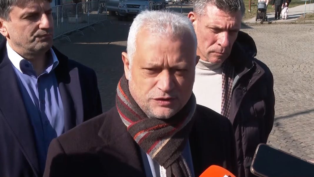 Министър Дечев защити Кандев срещу атаки и фалшиви обвинения